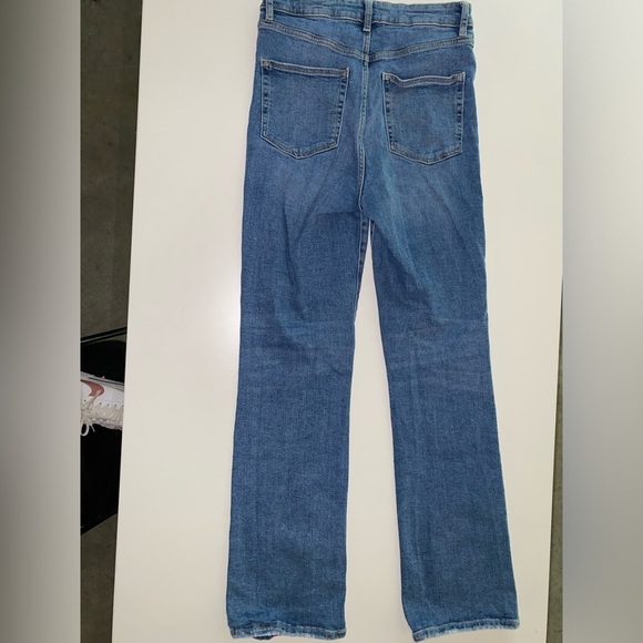 LOVERS AND FRIENDS GREYSON ULTRA HIGH RISE SLIM BOOT JEANS IN SKYLINE LIGHT WASH - Picture 7 of 13